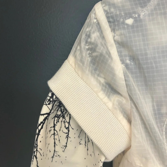 Lululemon Elemental bomber size 4 very rare in mint/newish condition - Picture 8 of 11